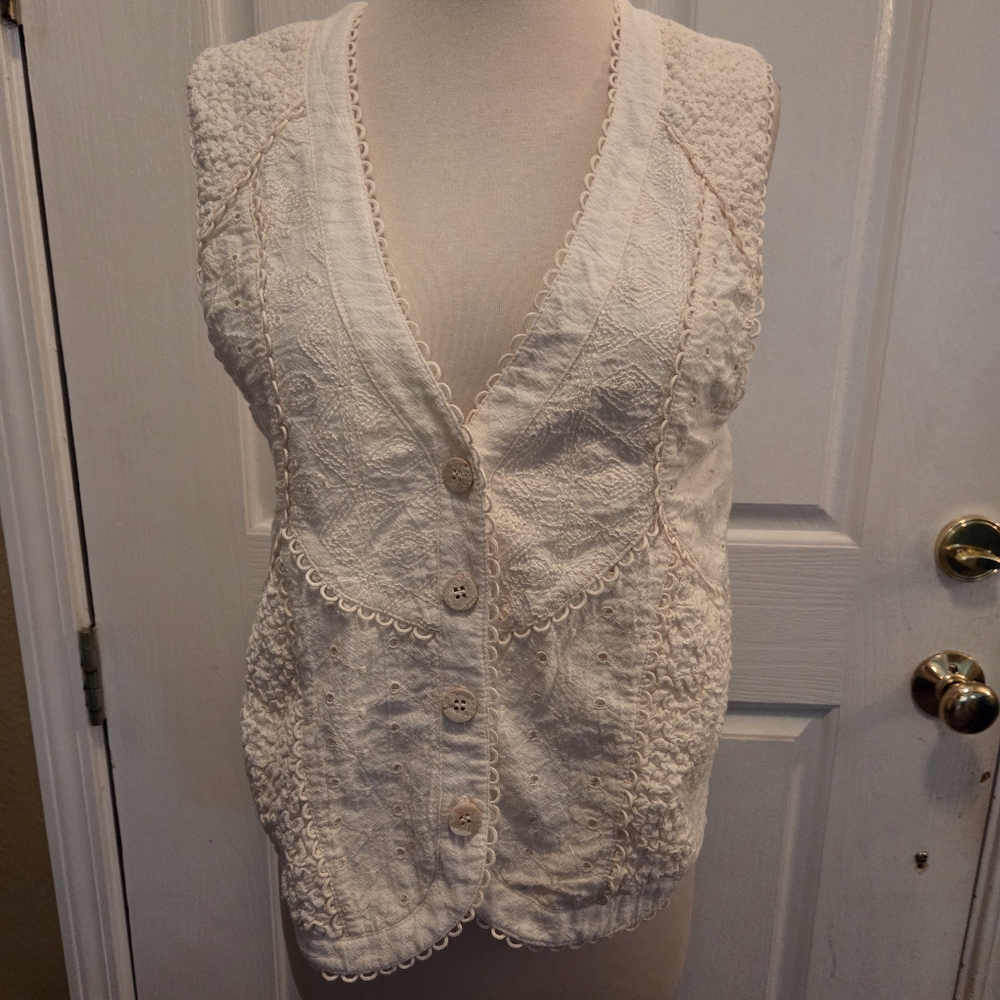 Vintage Lace Eyelet Vest Cream White Boho Bohemian Small Gypsy Hippie Festival